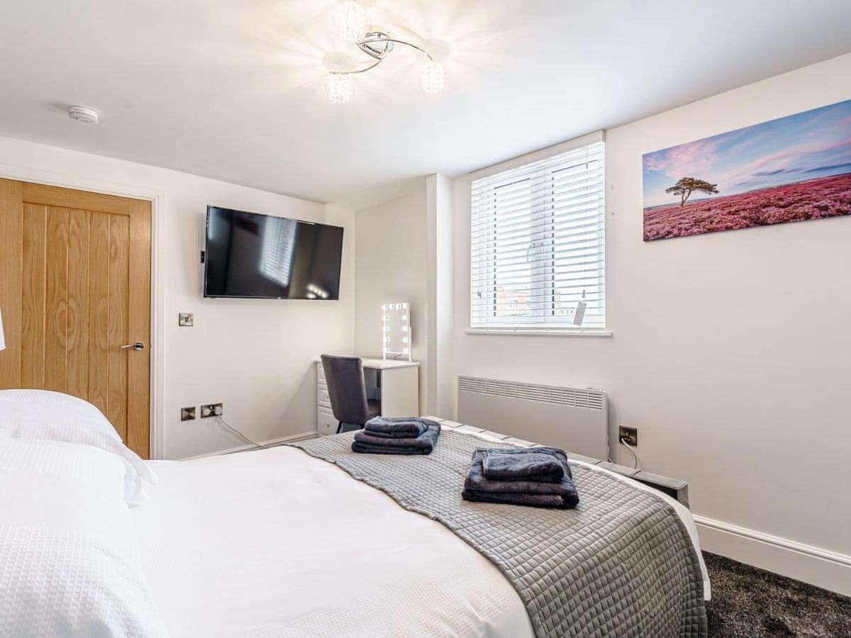 Tower Apartment Whitby Esterno foto