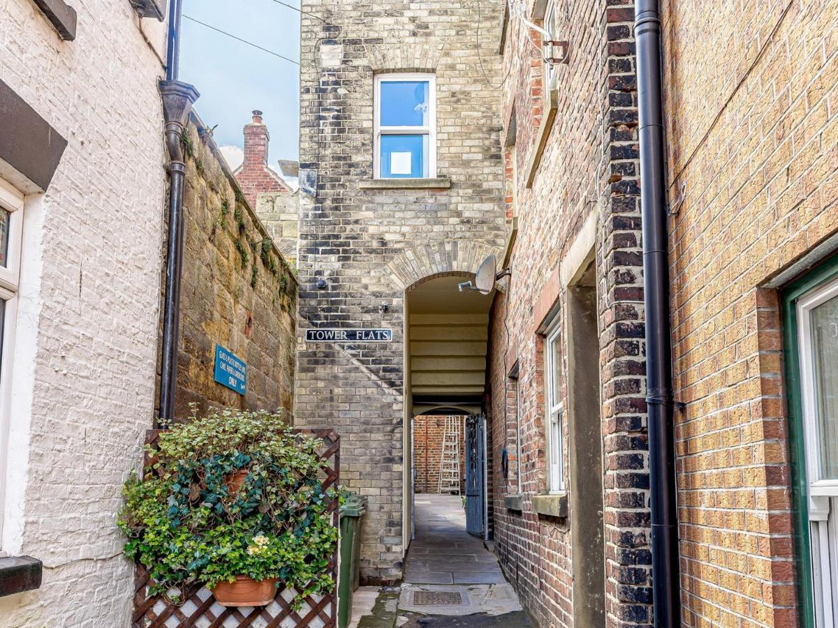 Tower Apartment Whitby Esterno foto
